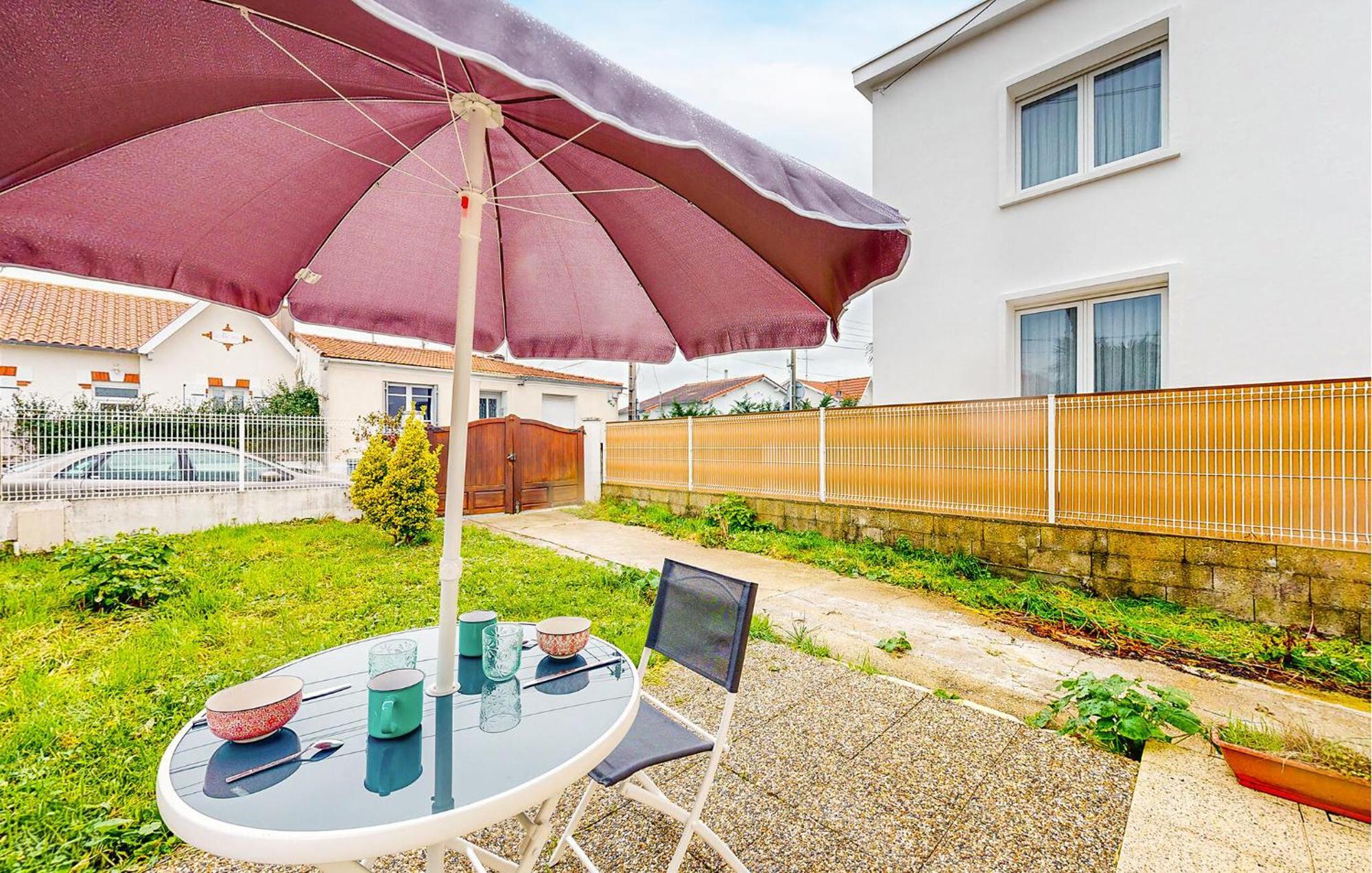 Awesome Home In Royan With Kitchen Exteriér fotografie