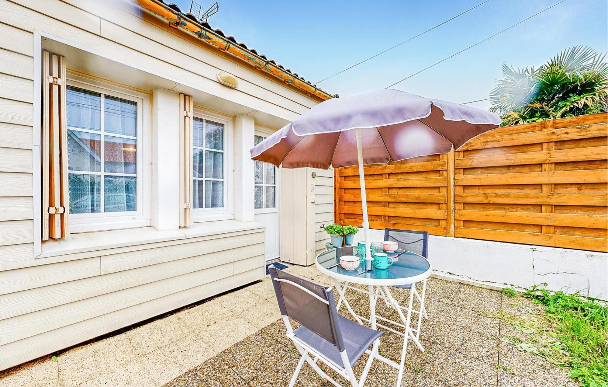 Awesome Home In Royan With Kitchen Exteriér fotografie