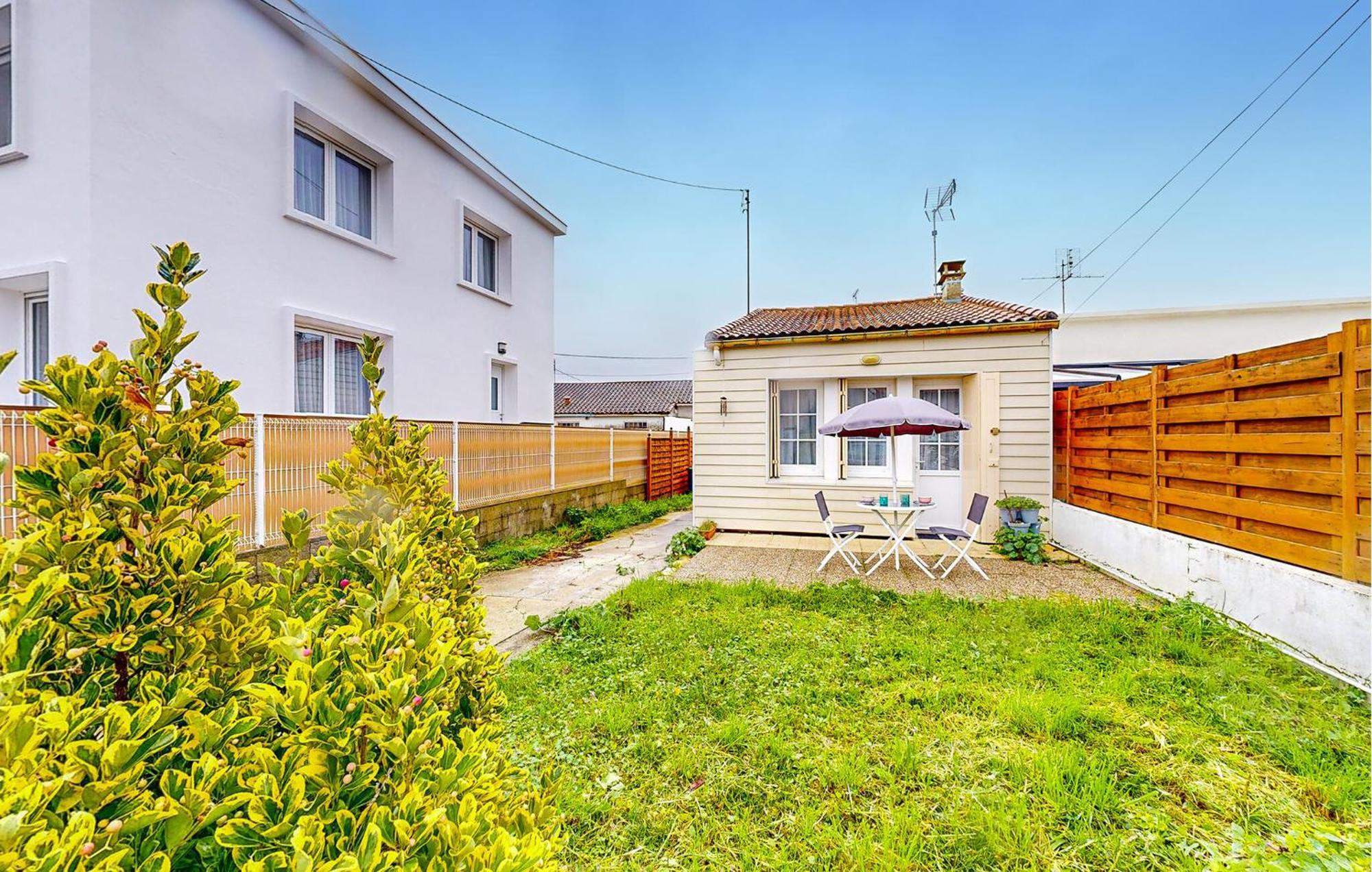 Awesome Home In Royan With Kitchen Exteriér fotografie